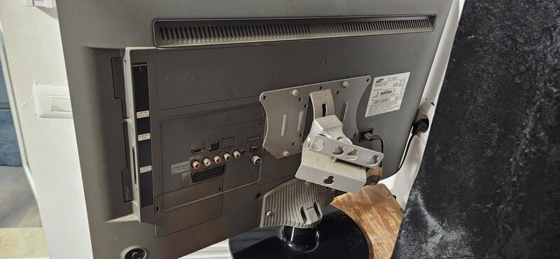 Televizor Samsung 72 cm